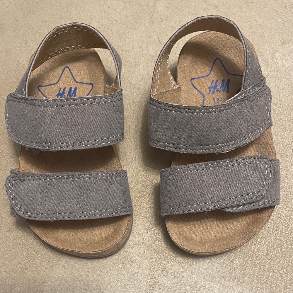 H&M Kids Gray Sandals nwot